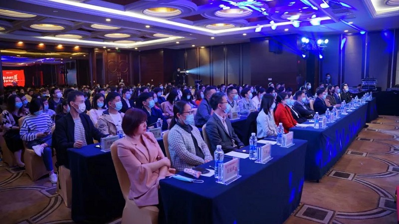 联万物乾坤，执云端牛耳丨云里物里2021年度战略发展规划会议圆满召开