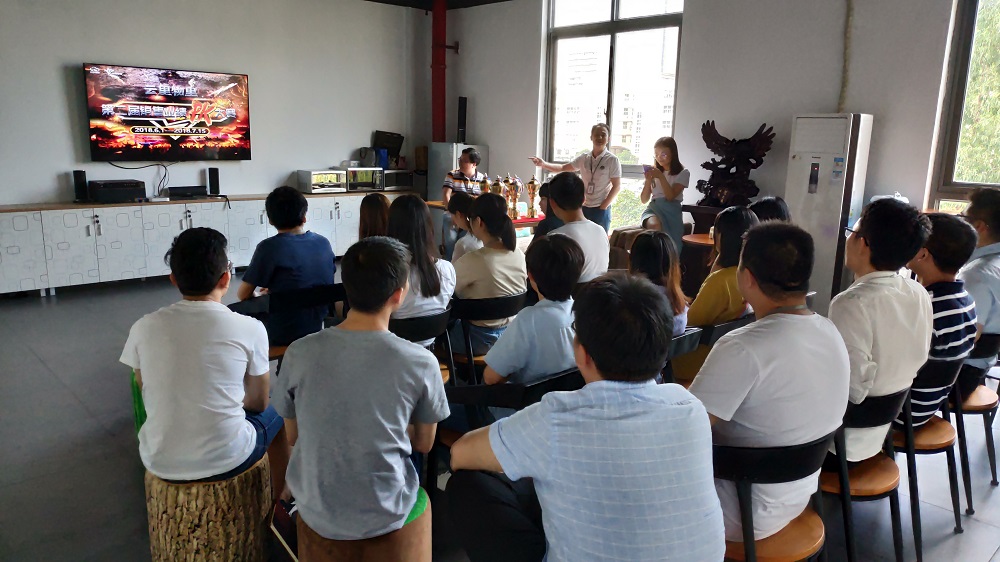 云里物里2018年第二届销售业绩PK大赛总结暨颁奖典礼顺利举行