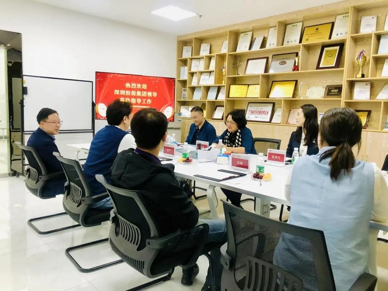 深圳担保集团领导莅临指导工作，云里物里成绩骄人备受肯定！