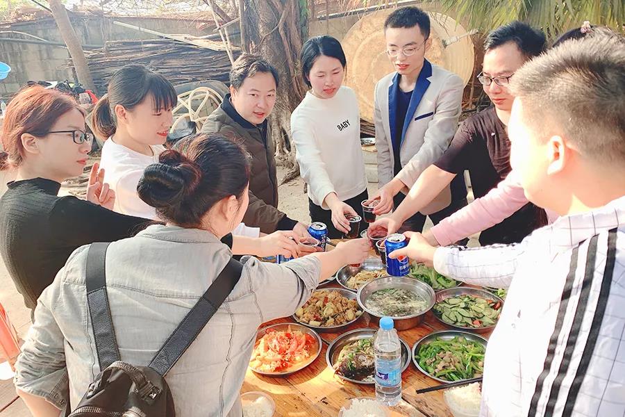 “谁领风骚，非你莫鼠”云里物里国内营销中心拓展活动圆满成功！